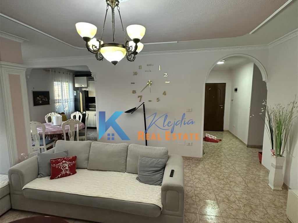 Apartament 2+1+2 per qira te Pallati me Shigjeta