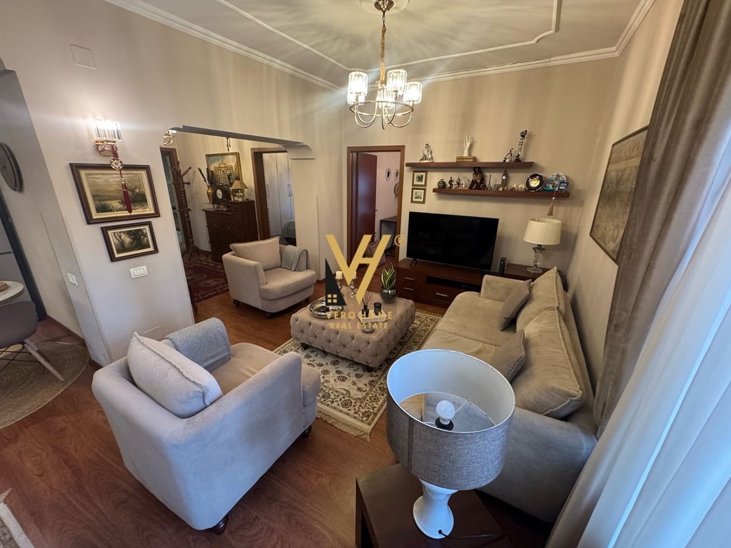 VENDESI APPARTAMENTO 3+1+2+GARAGE IN CENTRO 320.000 EURO