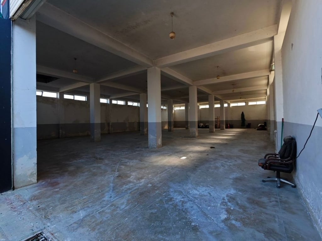 For sale Kapanon. First line of the main road. Vorë Rinas