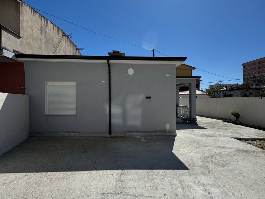 🔥Shitet shtepi private,me dalje ne shetitoren kryesore"Josif Budo",Kavaje 🔥