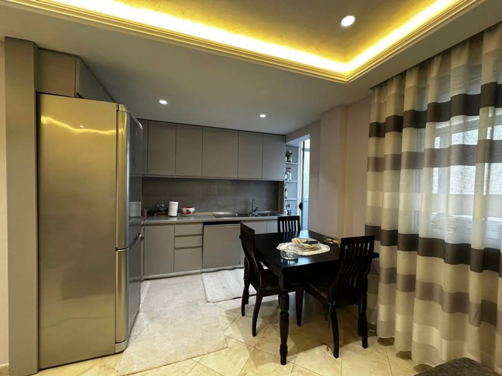 Jepet apartament 2+1 tek Ish Tregu Elektrik