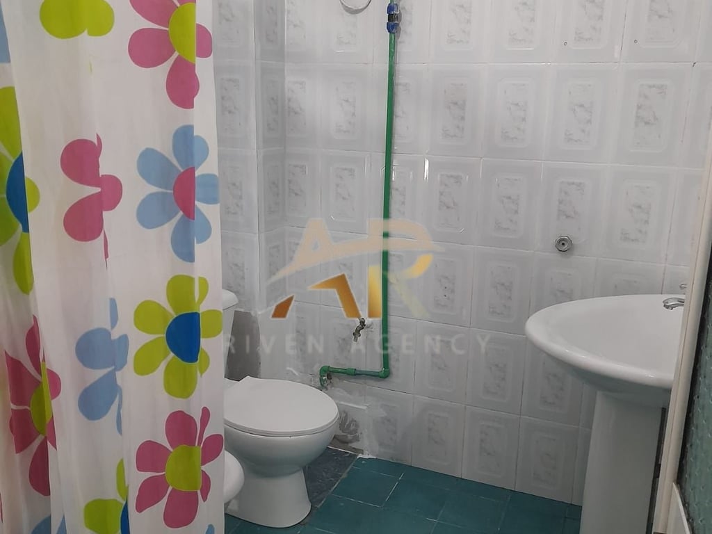 Jepet me qera apartament 1+1 Ali Demi