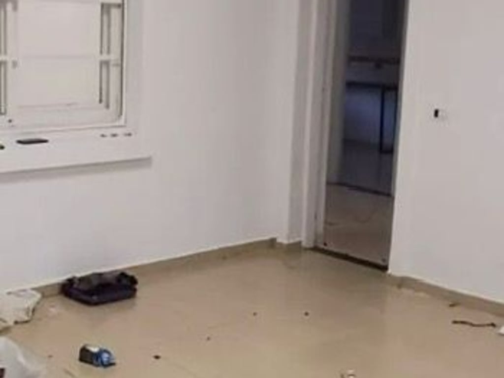 JEPET ME QERA AMBJENT BIZNESI 209M2 2300 EURO STADIUMI DINAMO