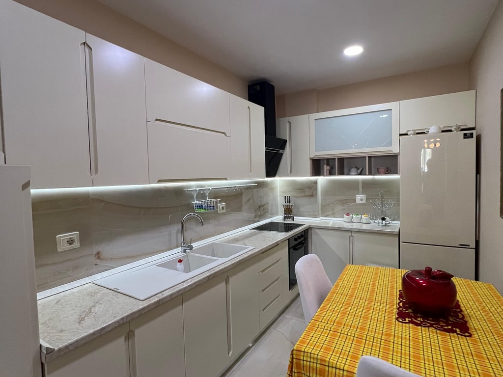 🏠 2-Bedroom Apartment for Rent – Zjarrfikësja Area, Near Aleksandria, Vlorë