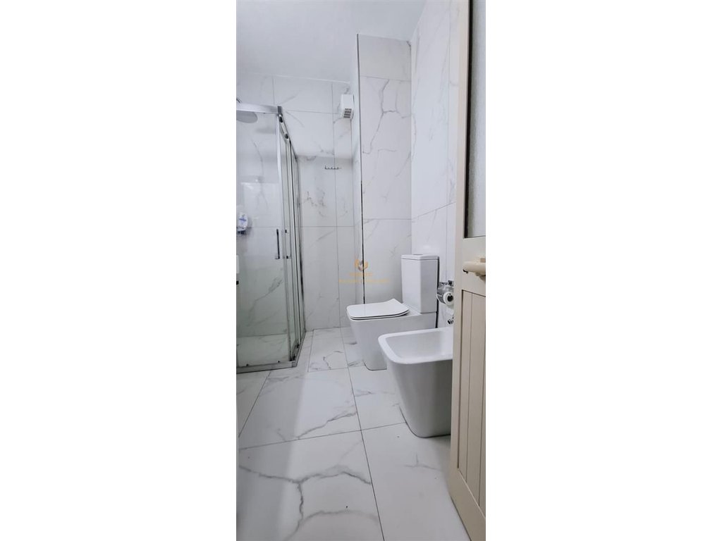 A 1+1 apartment is available for rent near the botanical garden.