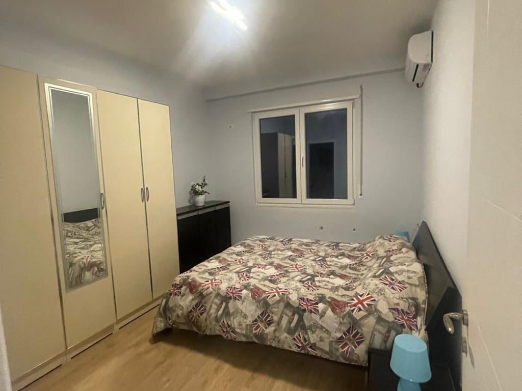 Affittasi appartamento 2+1 + 2 posti auto in Kinostudio.