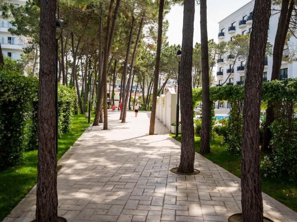 Shitet Apartament 1+1 Golem 97.000 euro