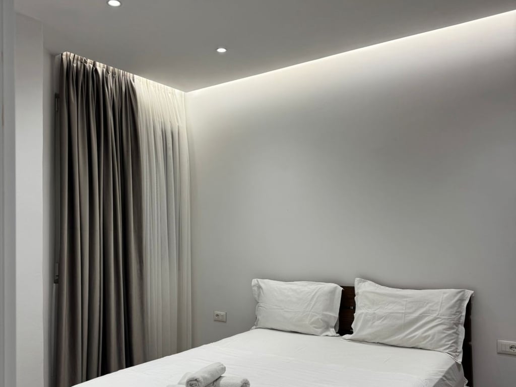 1+1 Apartment for Rent, 5 May Street, Behind Concord Center Price: 400,000 Lek + 50,000 Lek Parking Fee