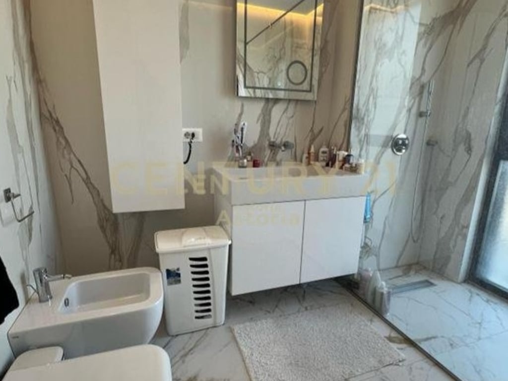 ✨ PENTHOUSE UNIK LUKSOZ ME QIRA – RRUGA E KOSOVARËVE, TIRANË