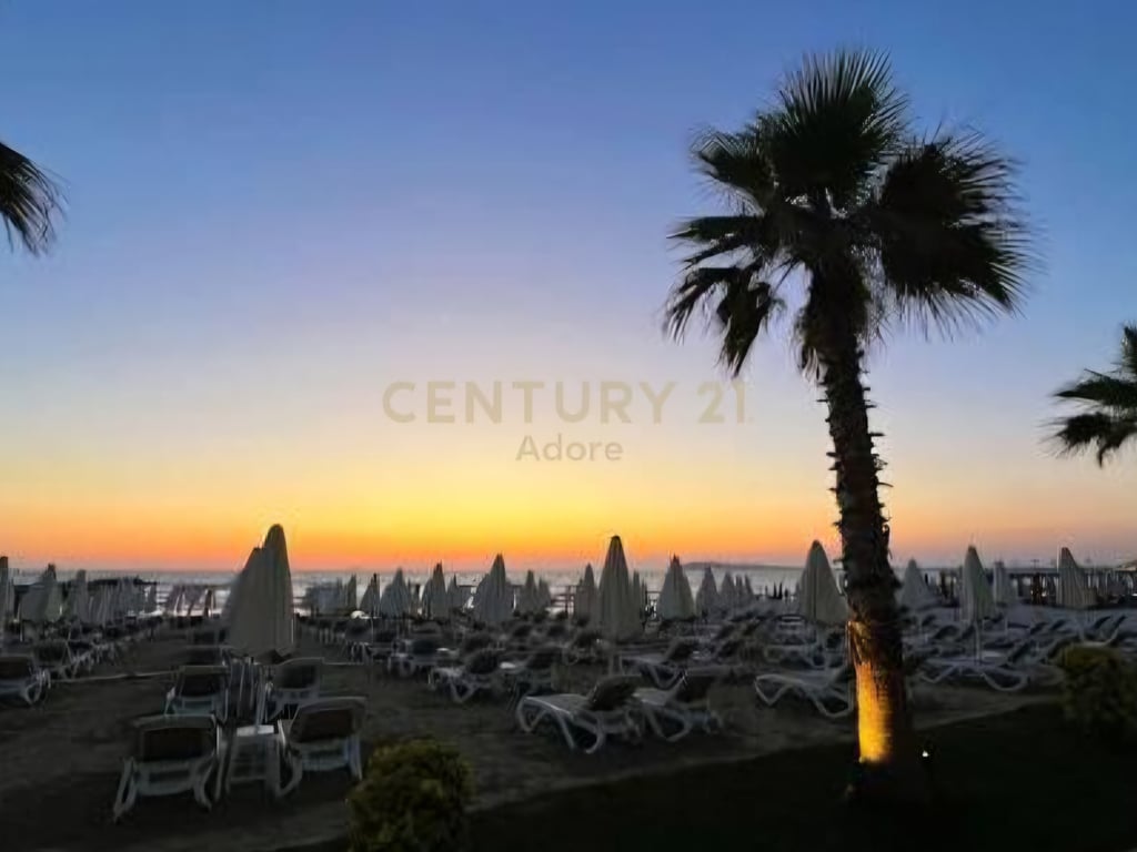 Mundësi Investimi në Golem, Apartamente dhe Njësi Shërbimi për Shitje! Investment Opportunity in Golem, Apartments and Service Units for Sale!