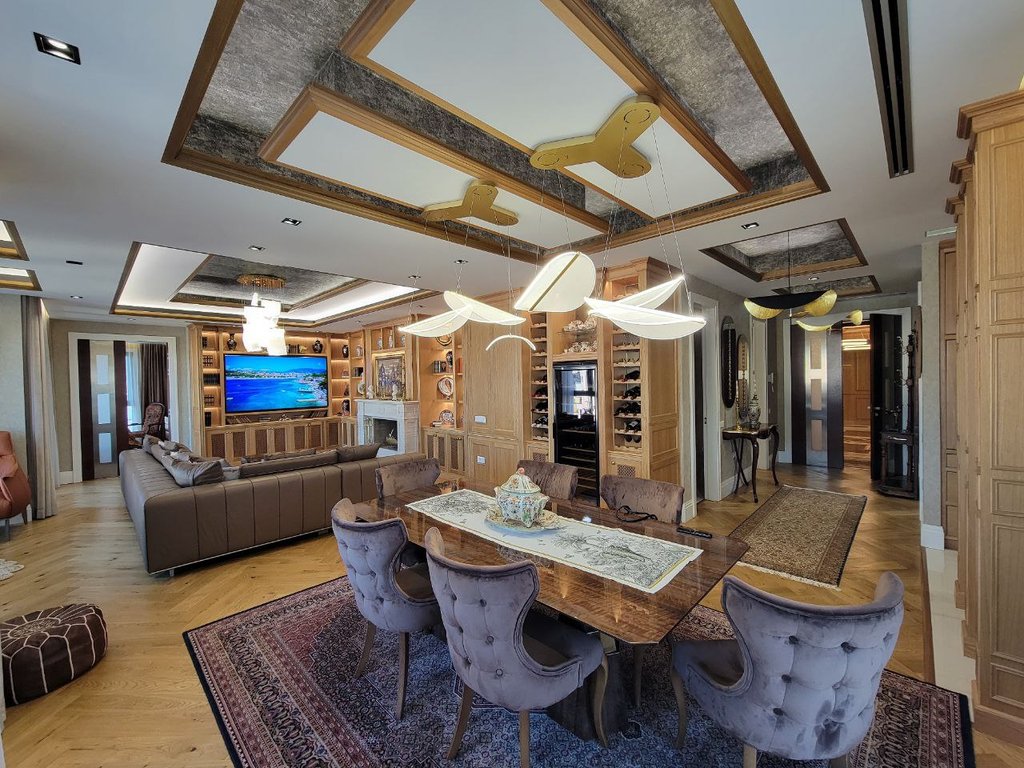 Unique property for sale near SQUARE 21, Kavaja Street.