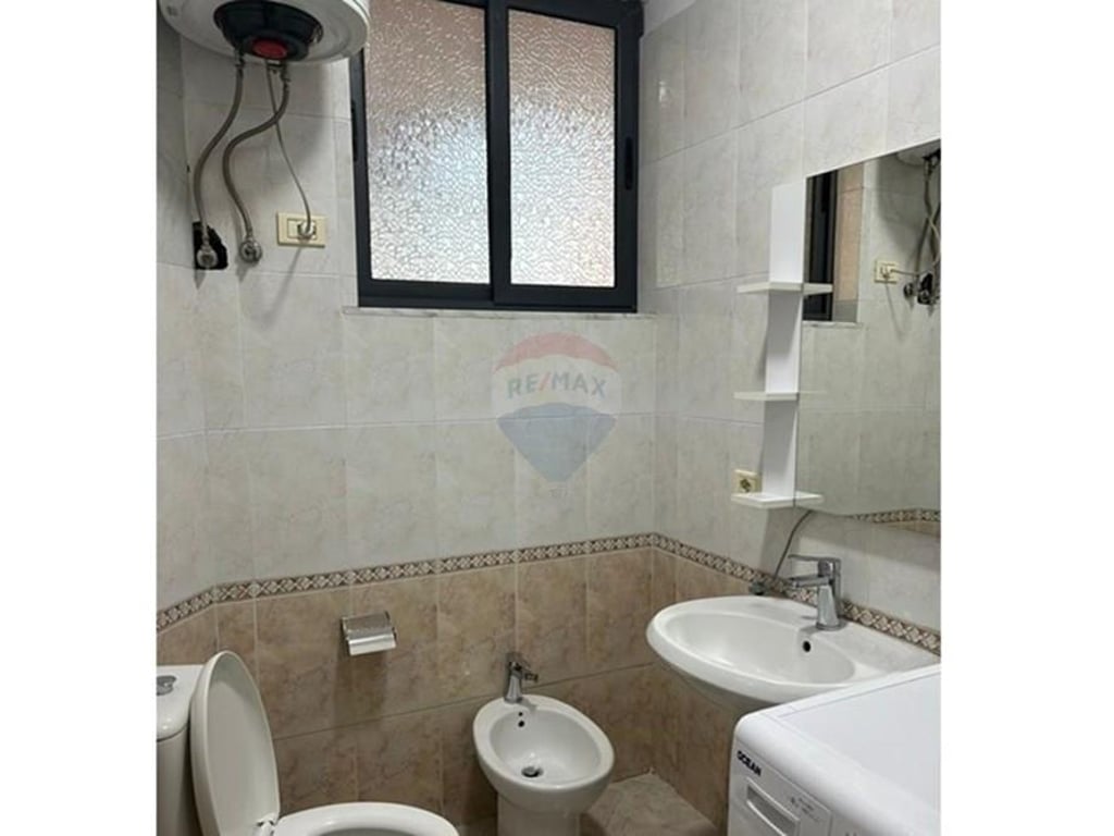 Jepet apartament me qera 2+1 te Shkolla e Baletit