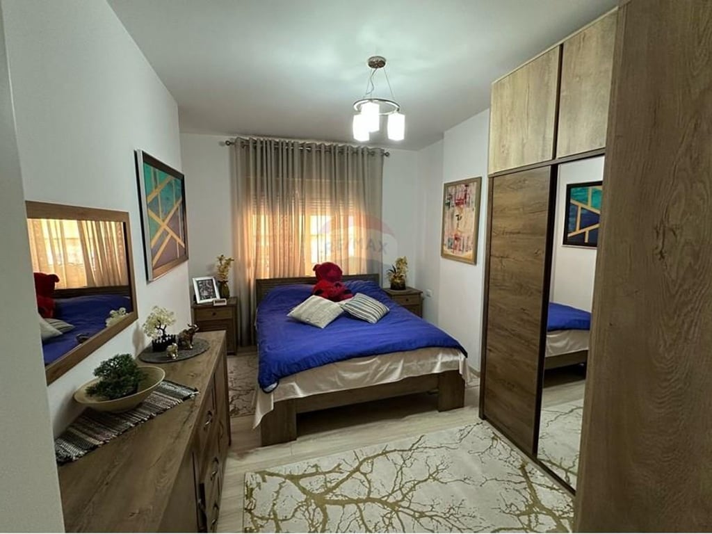 Jepet Apartament 2+1 Tek Rrotondo Astir me Qira