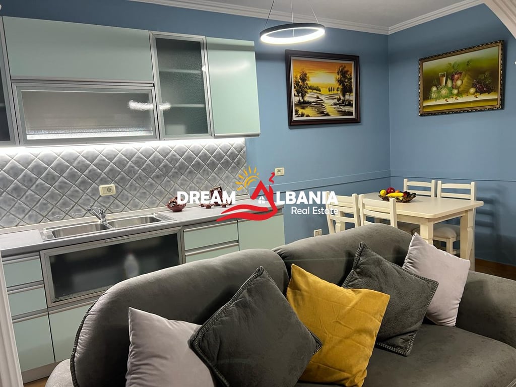 Appartamento 2+1 in affitto in via 5 Maji, vicino al Concord Center a Tirana (ID 42214715)