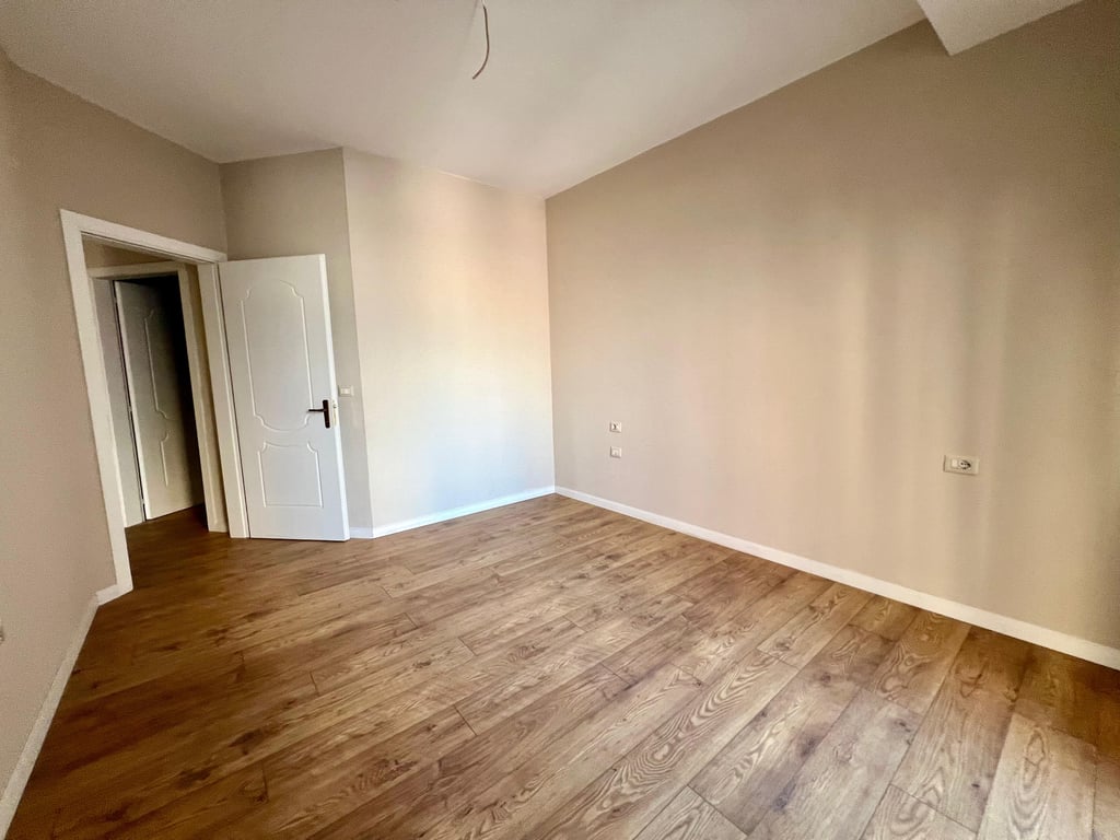 RENTAL SPACE/APARTMENT 1+1 WITH BALCONY - CENTER, TIRANA