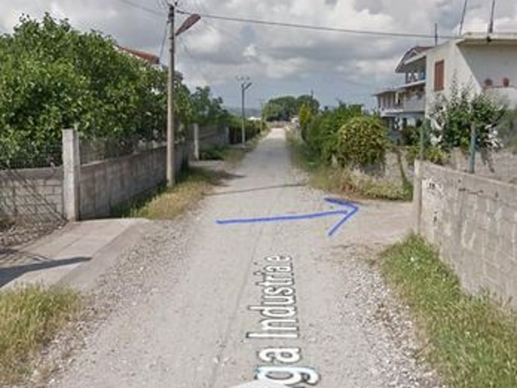 🏡Shitet truall me studim per vila  ne zonen pas fabrikes se dyshekeve"Krali",Kavaje