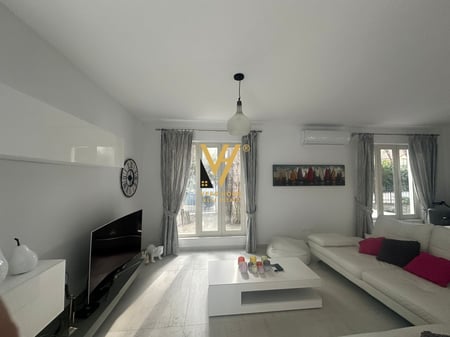 3-Story Villa for Rent in Qerret 3,200 Euro