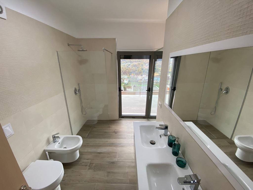 For RENT 3-storey villa in a private residence in Mullet