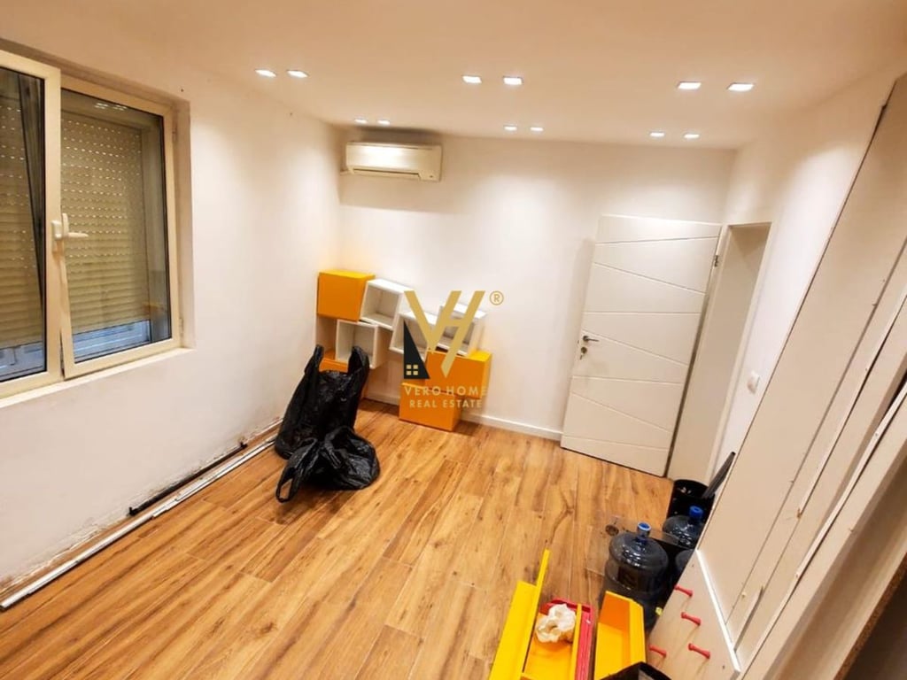 JEPET ZYRE 75 M2 ME QERA TE MEDRESEJA, PRANE SHKOLLES MISTO MAME 600 EURO