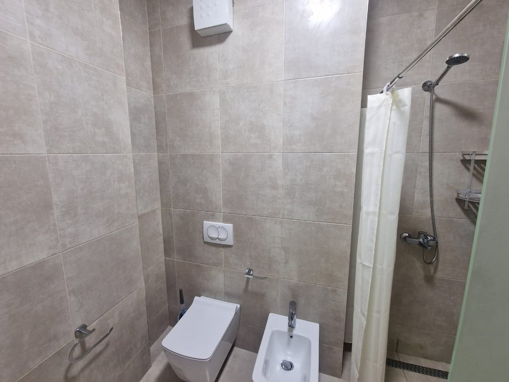 Apartment 2+1+2 bathrooms for rent at Tregu Dinamo.