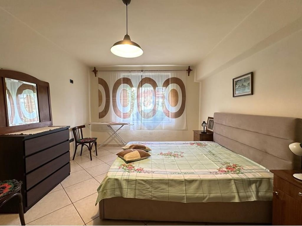 Apartament 1+1 me qira, rruga e Durresit!