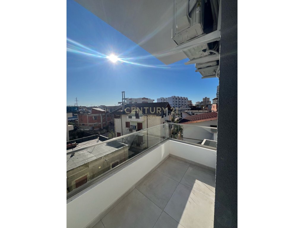 Jepet me qera apartament 1+1 te Tregu Industrial!