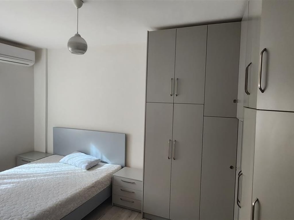 A 2+1+2 apartment is available for rent near the zoo.