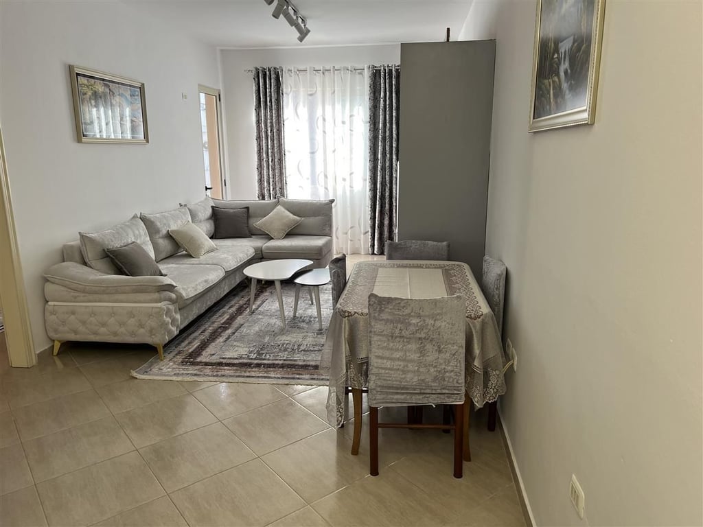 Jepet me qera apartament 2+1 ne Astir