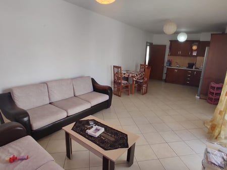Apartament me Qera 2+1 Tek Komuna E Parisit (ID B2201292) Tirane