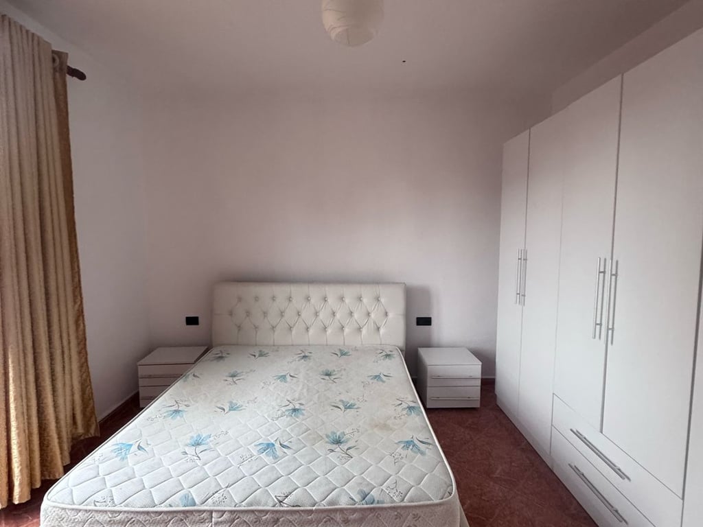 Affittasi Appartamento 1+1, Selvia (Vila Gold) Prezzo: 450 euro