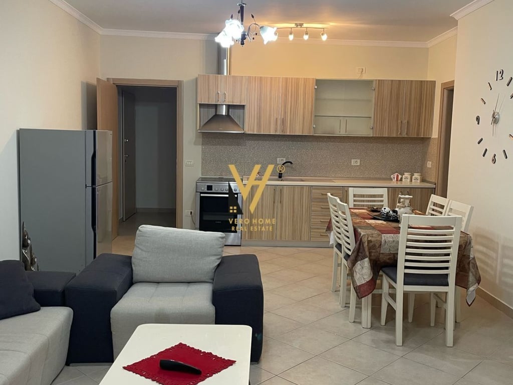 2+1+2 ROOM APARTMENT FOR RENT NEAR THE ELECTRIC MARKET 70,000 LEK