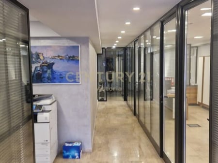 🏢 VENDIAMO UNITA' COMMERCIALE INTERAMENTE INVESTITA IN ZOGU I ZI! | 🚀 IN VENDITA UNITA' COMMERCIALE COMPLETAMENTE INVESTITA IN ZOGU I ZI!