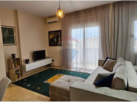 Jepet Apartament 1+1 Me Qira.