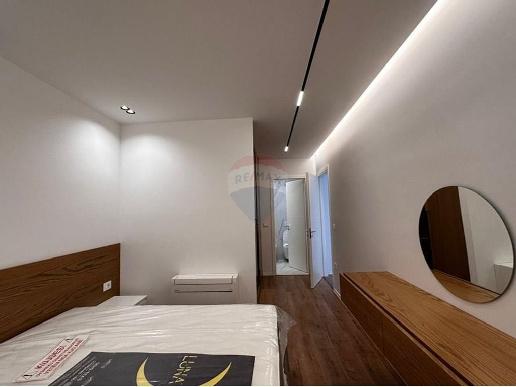 Apartament 2+1+2 me qira tek Kopshti Botanik! 1300€