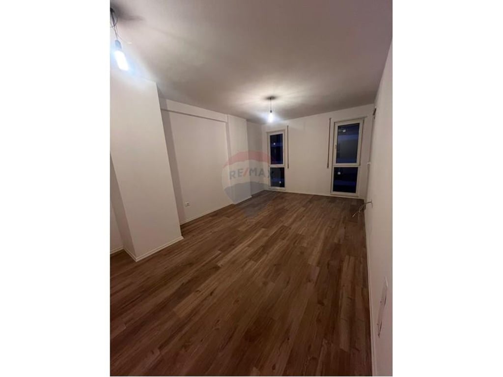 Jepet me qera 2+1 te Univers City