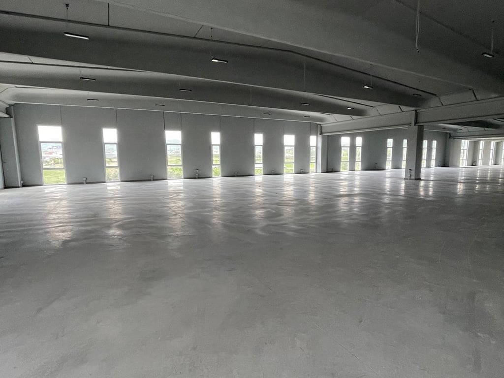 JEPET ME QERA MAGAZINE Autostrada Tirane-Durres   