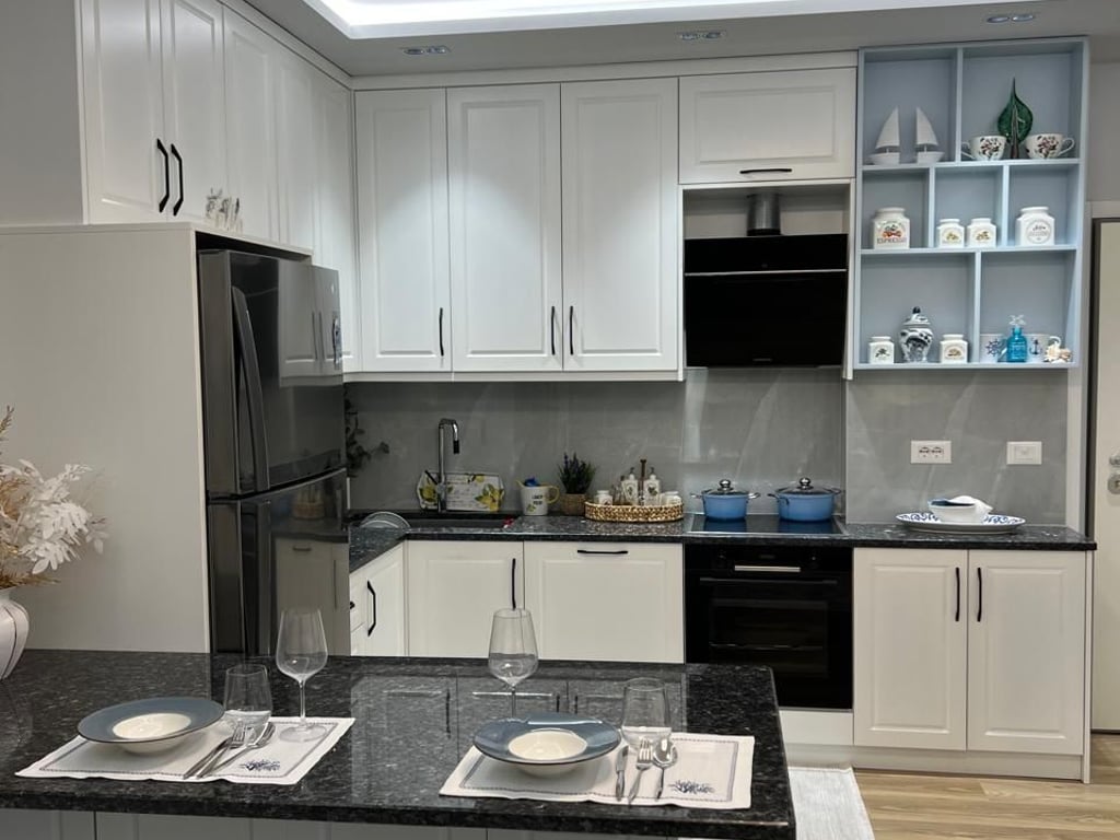 Apartment for sale in Lungomare, Vlore