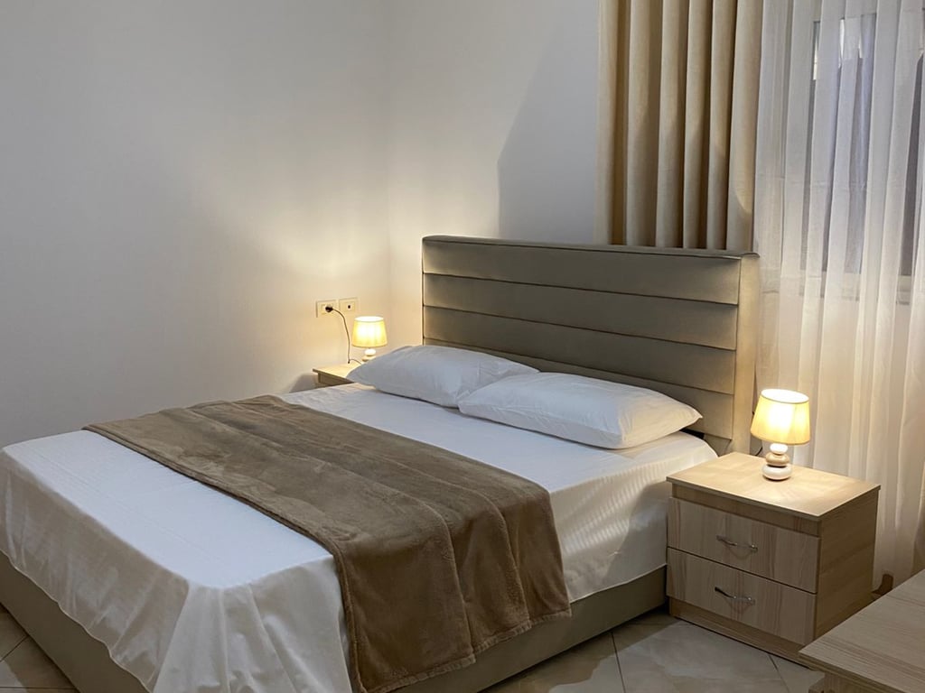 Appartamento 1+1 in affitto, Laprake via Anton Mazreku 400 mila lek