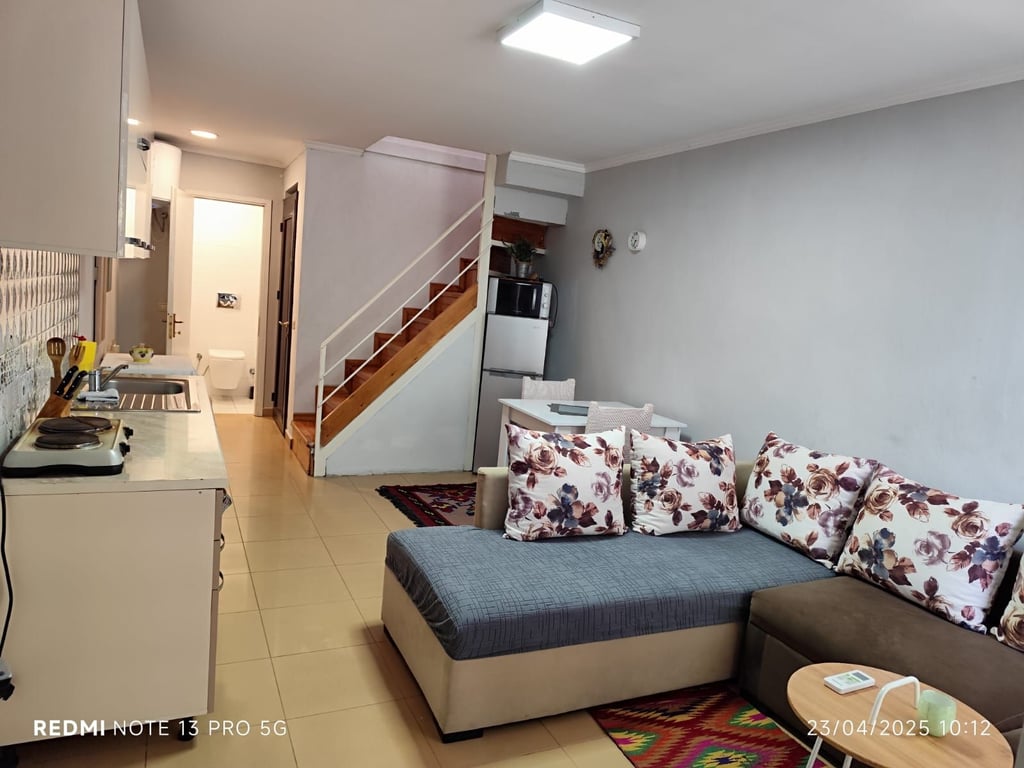 Apartament dubleks 1+1 me qira tek Pazari i Ri!
