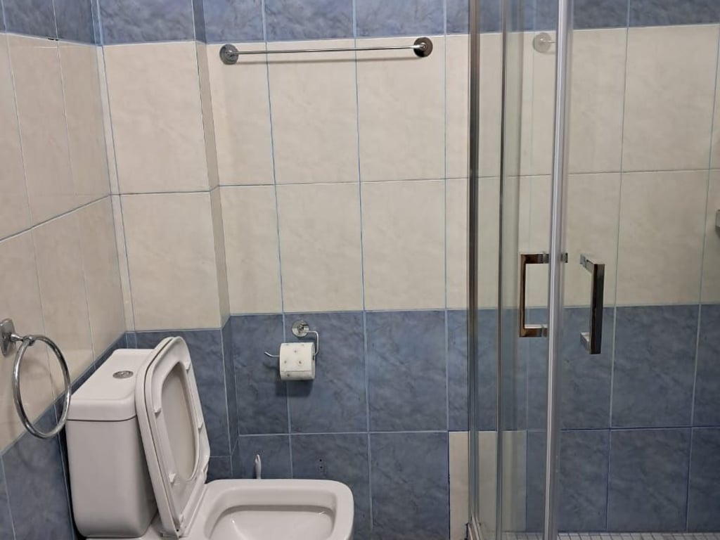 APARTAMENT ME QERA 2+1 NE SAUK 