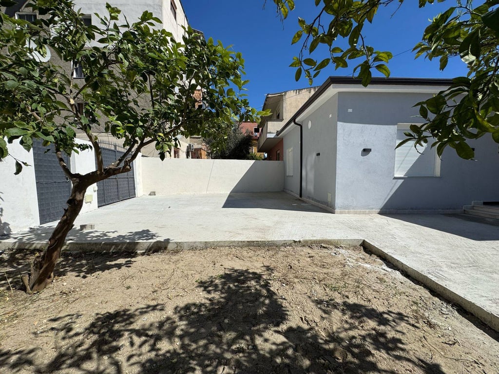 🔥Shitet shtepi private,me dalje ne shetitoren kryesore"Josif Budo",Kavaje 🔥