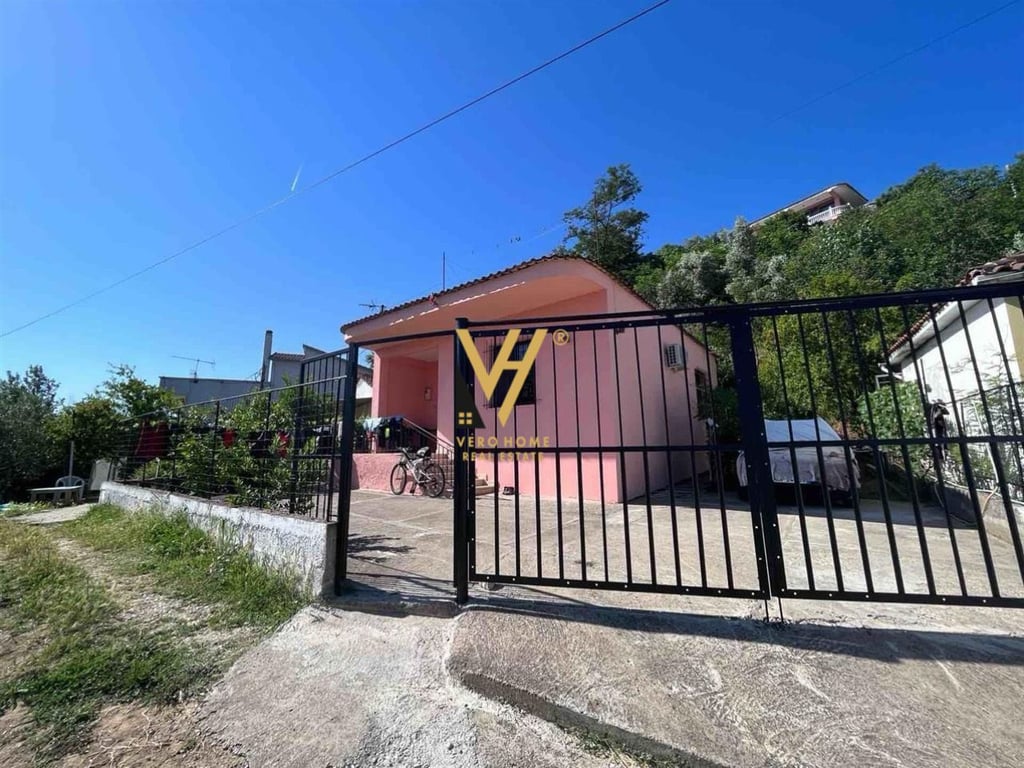 VENDESI APPARTAMENTO PRIVATO 1+1 A YZBERISHT 200.000 EURO