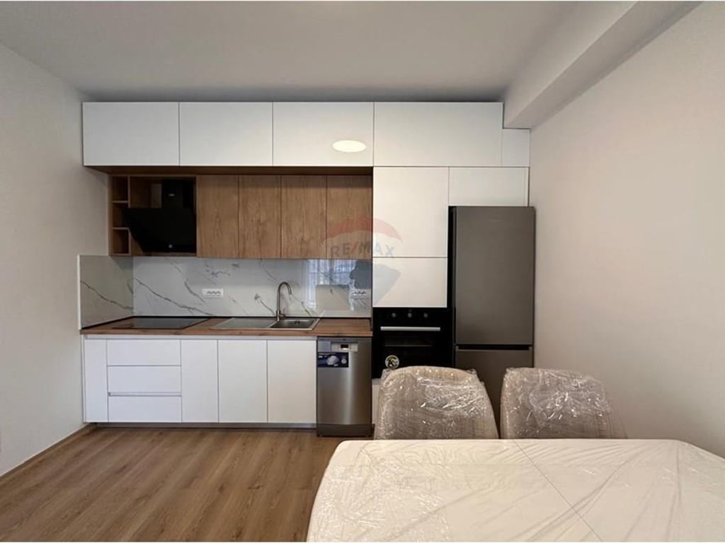 Apartment 1+1 for rent on Bulevardi i Ri.