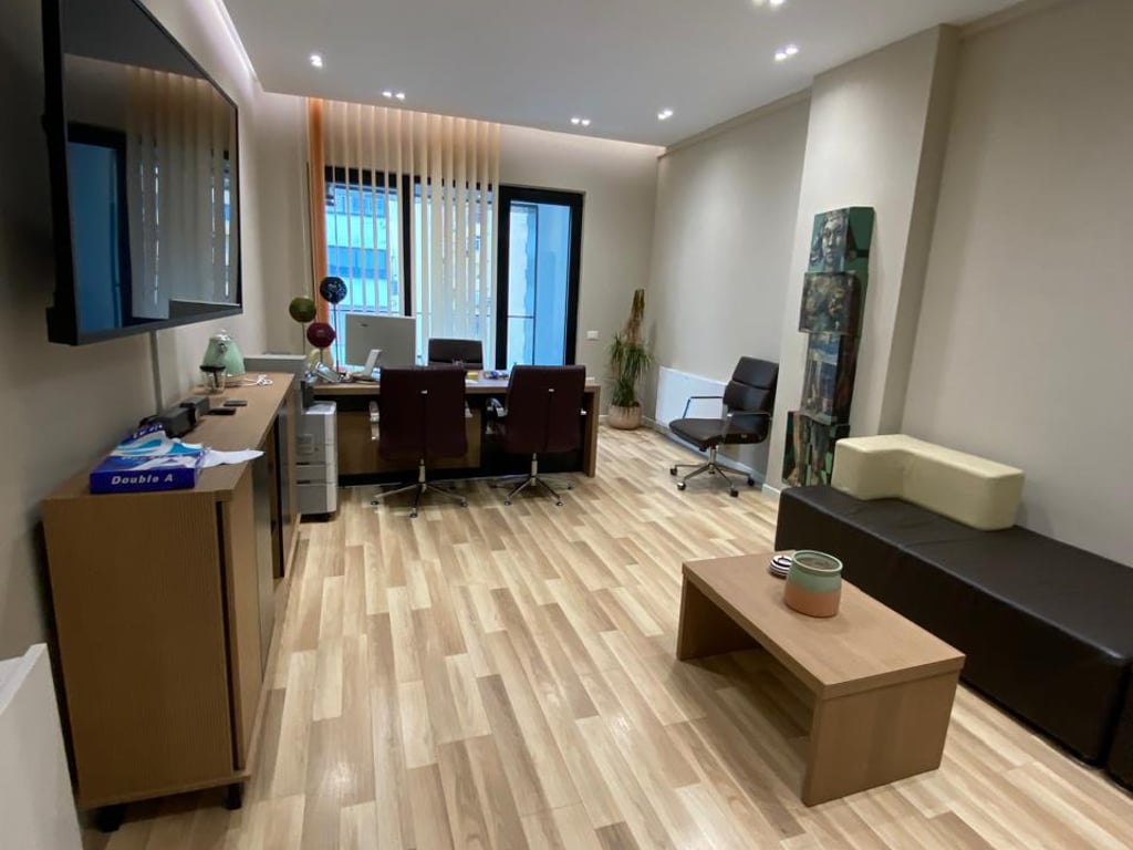 🗽 UFFICIO IN VENDITA – SQUARE 21.