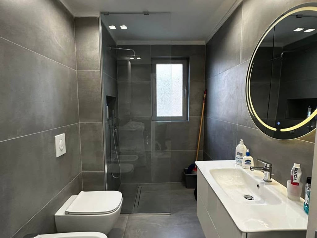 Jepet apartament 2+1 tek Ish Tregu Elektrik