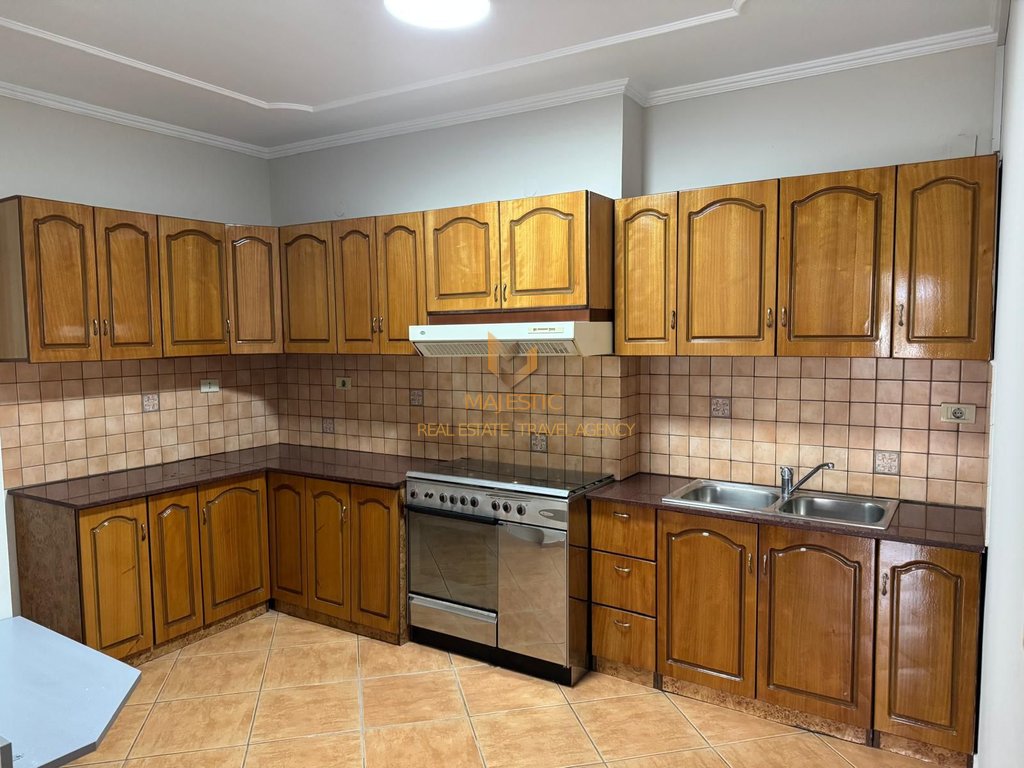 4+1+2 OFFICE FOR RENT AT WILLSON SQUARE