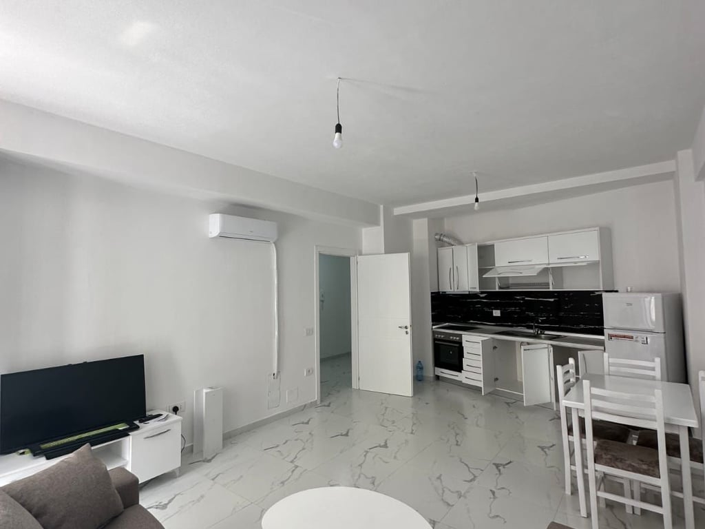 🏡 Jepet apartament 2+1 me Qira te Urban Gate, Astir