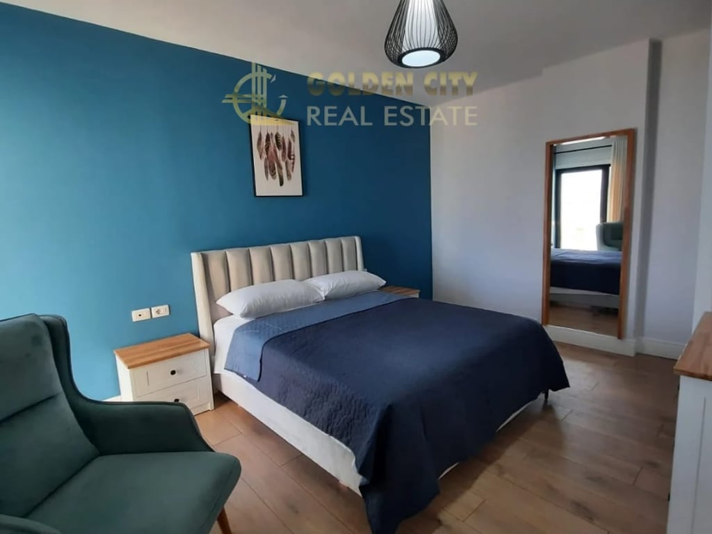Ofrojme per qera mujore apartament Luxury 2+1 me 3 ballkone. vollga