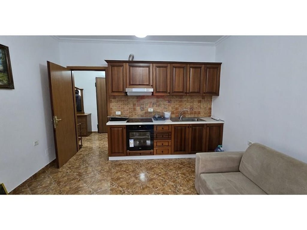Affittasi appartamento a Kodra e Diellit.