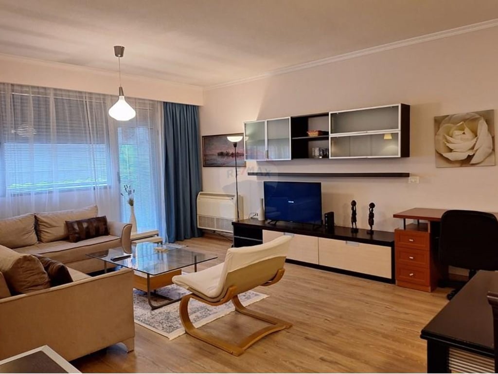 2+1 apartment for rent in Bllok near LSI!